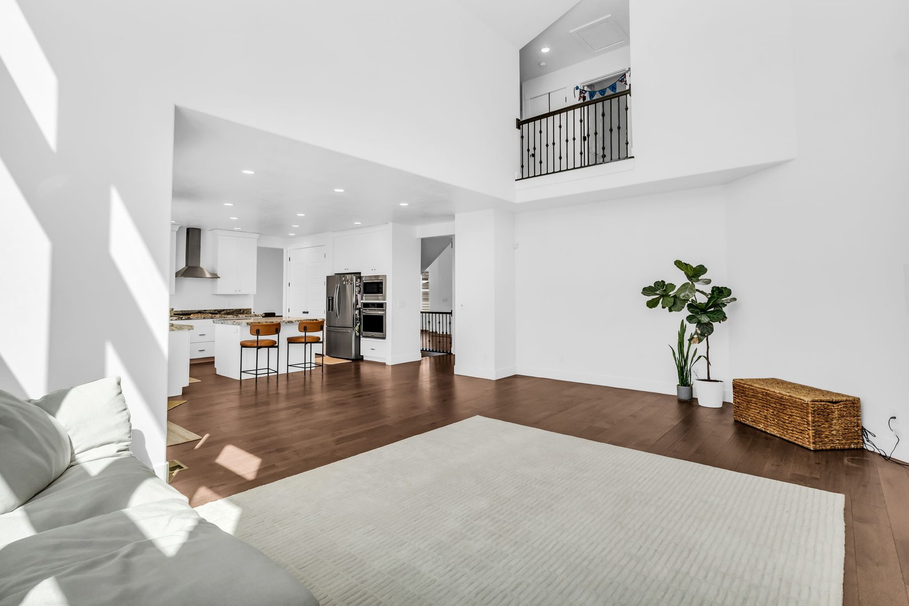 Open concept living to kitchen at 12517 N Minots Ledge Dr